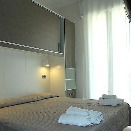 Hotel Sant'Elena Ρίμινι Εξωτερικό φωτογραφία