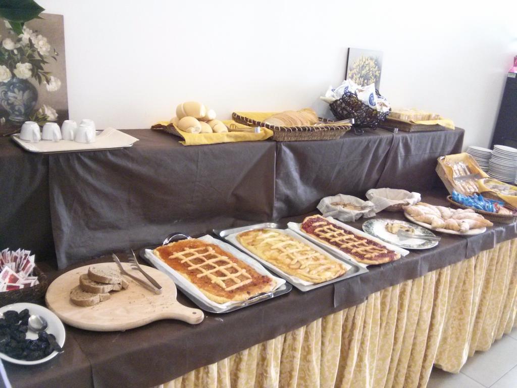 Hotel Sant'Elena Ρίμινι Εξωτερικό φωτογραφία